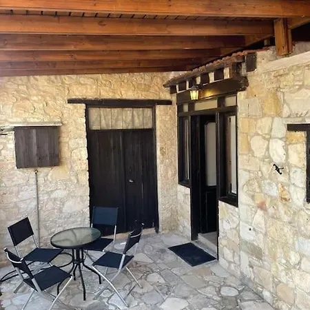 Апартаменты Mesana Cottage *
