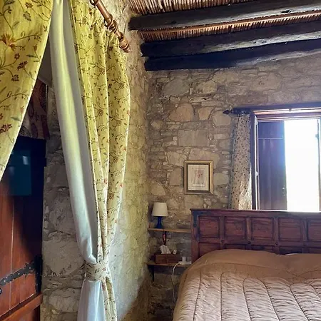 Mesana Cottage *